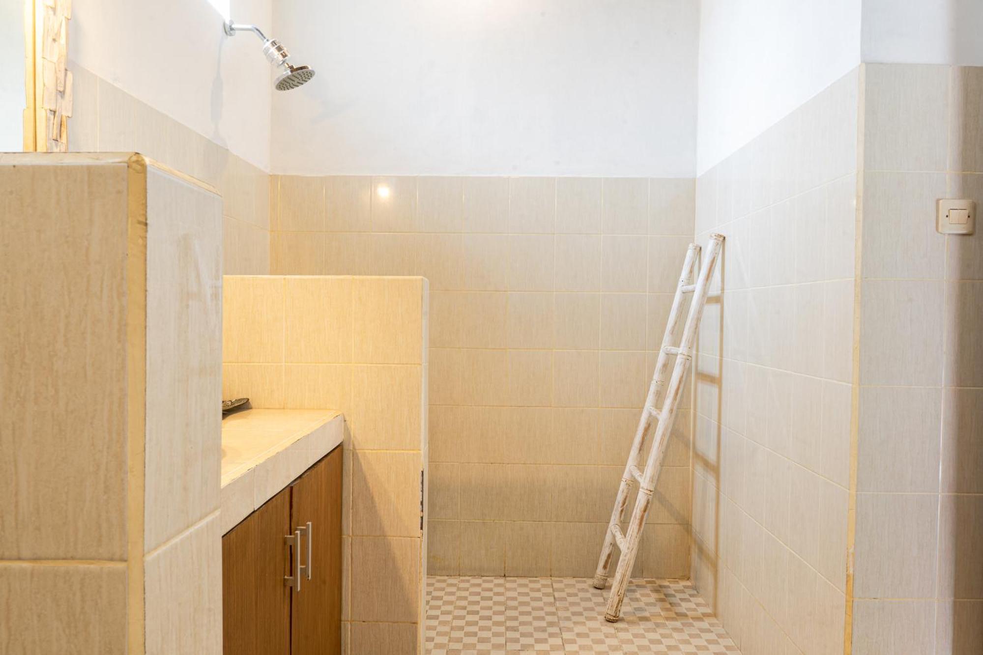 סמיניאק Villa Salya - 3Br - Private Pool - 1Min Walk To La Favela! מראה חיצוני תמונה